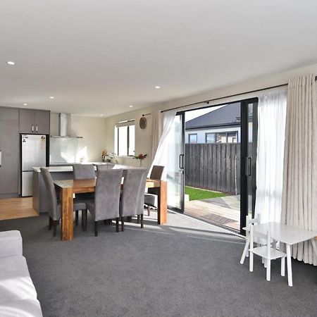 Thomas Townhouse - Christchurch Holiday Homes エクステリア 写真