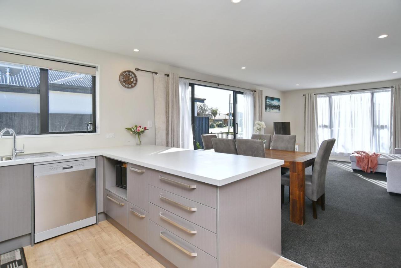 Thomas Townhouse - Christchurch Holiday Homes エクステリア 写真
